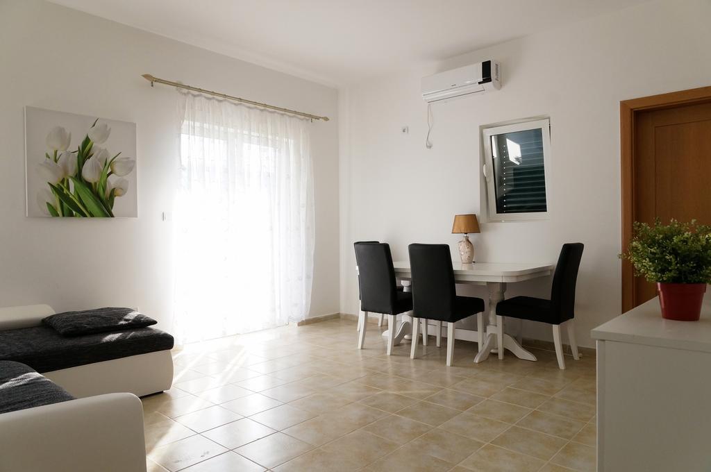 Apartment Begonia Of Kumbor Херцег-Новий Екстер'єр фото