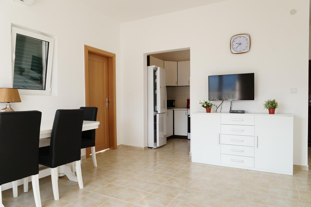 Apartment Begonia Of Kumbor Херцег-Новий Екстер'єр фото