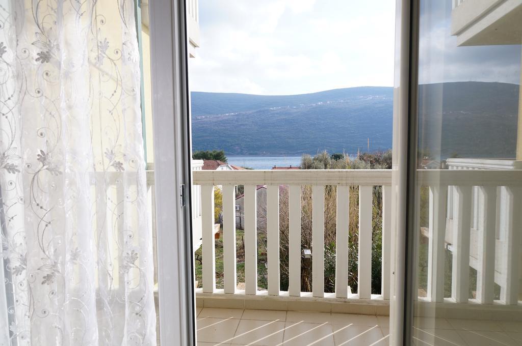 Apartment Begonia Of Kumbor Херцег-Новий Екстер'єр фото
